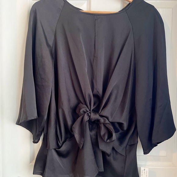 🔥NEW with Tag Zac & Rachel womens Elegant Black Top - Picture 2 of 4